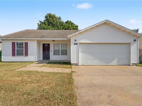 1603 Tanglewood Lane , Siloam Springs, AR 72761