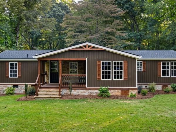 116 Southside Drive , Villa Rica, GA 30180