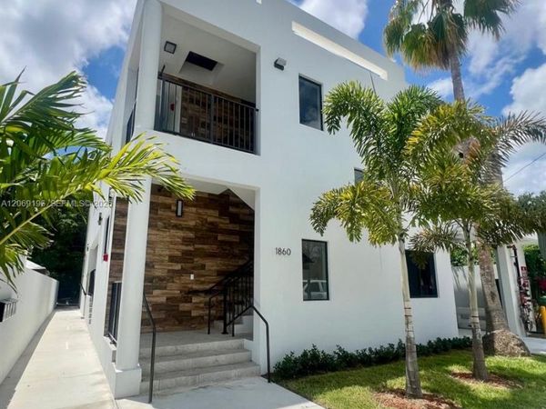 1860 NW 19th St, Unit 201, Miami, FL 33125