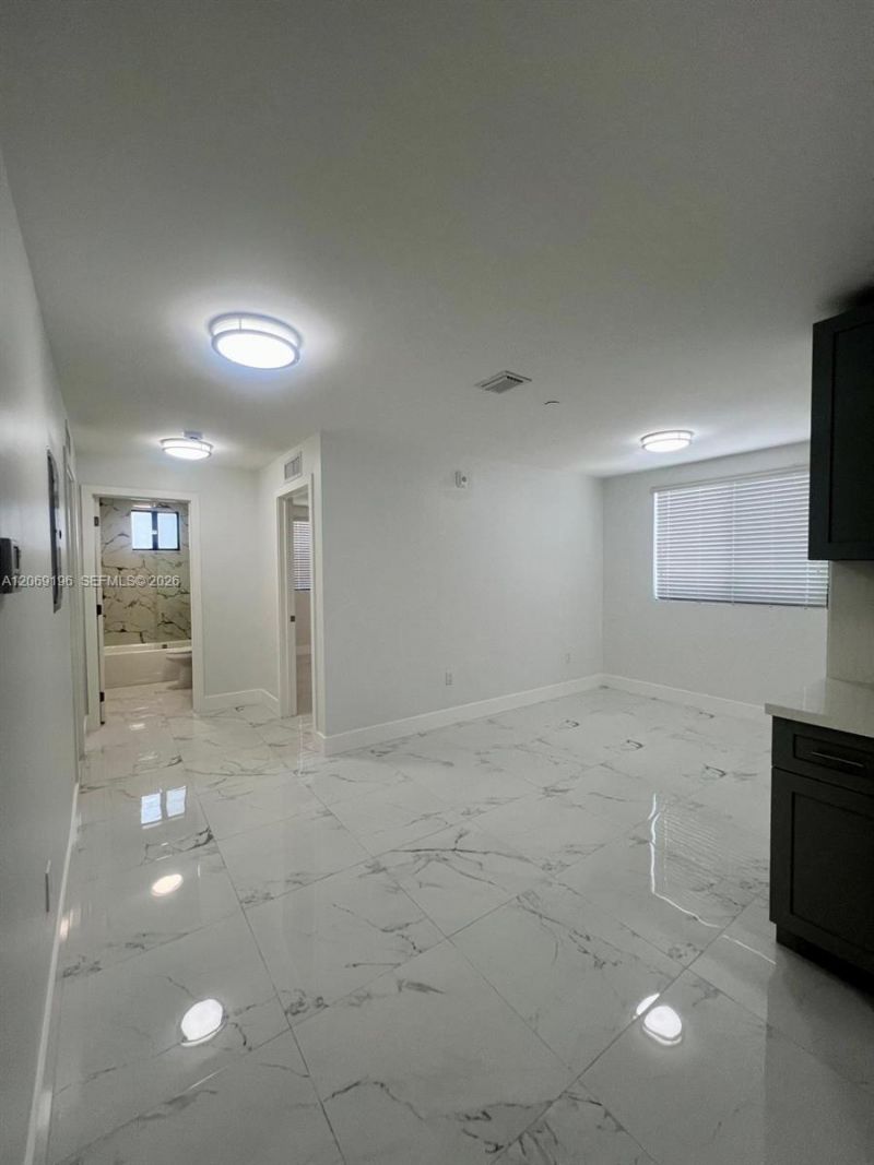 1860 NW 19th St, Unit 201, Miami, FL 33125 Photo