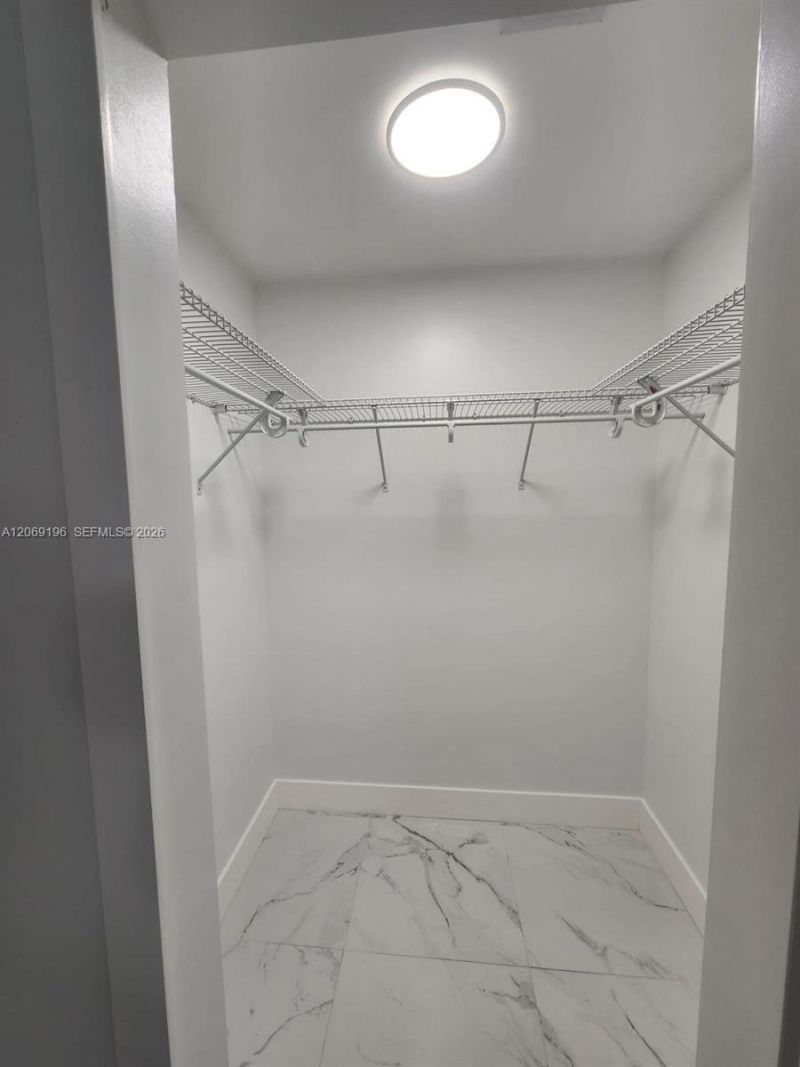 1860 NW 19th St, Unit 201, Miami, FL 33125 Photo
