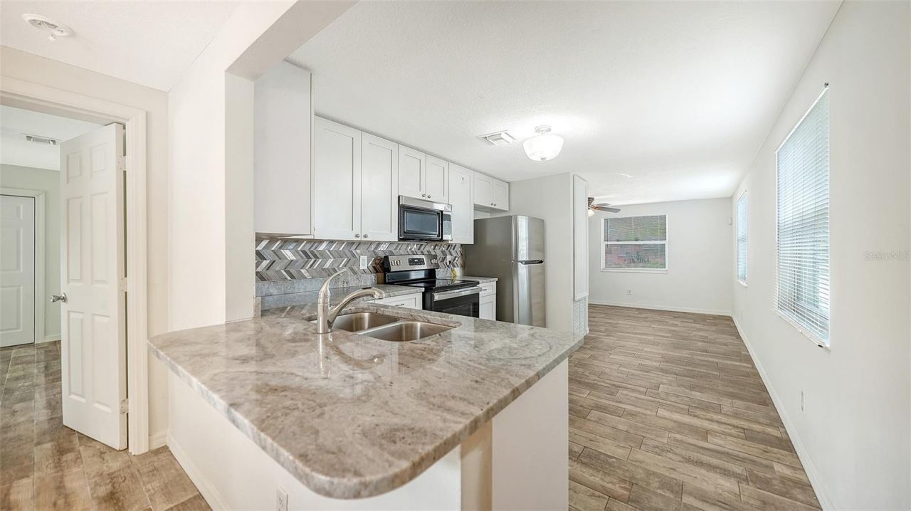 5617 6th Street Court E, Unit A & B, Bradenton, FL 34203 Photo