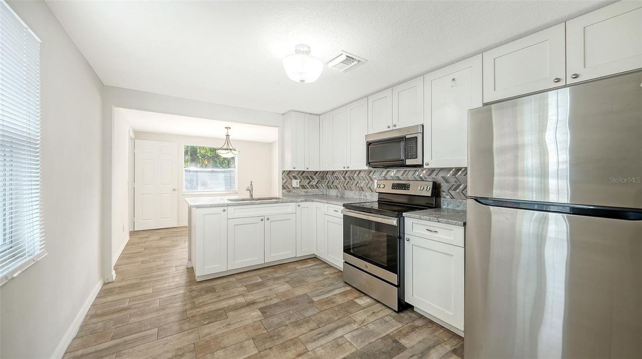 5617 6th Street Court E, Unit A & B, Bradenton, FL 34203 Photo