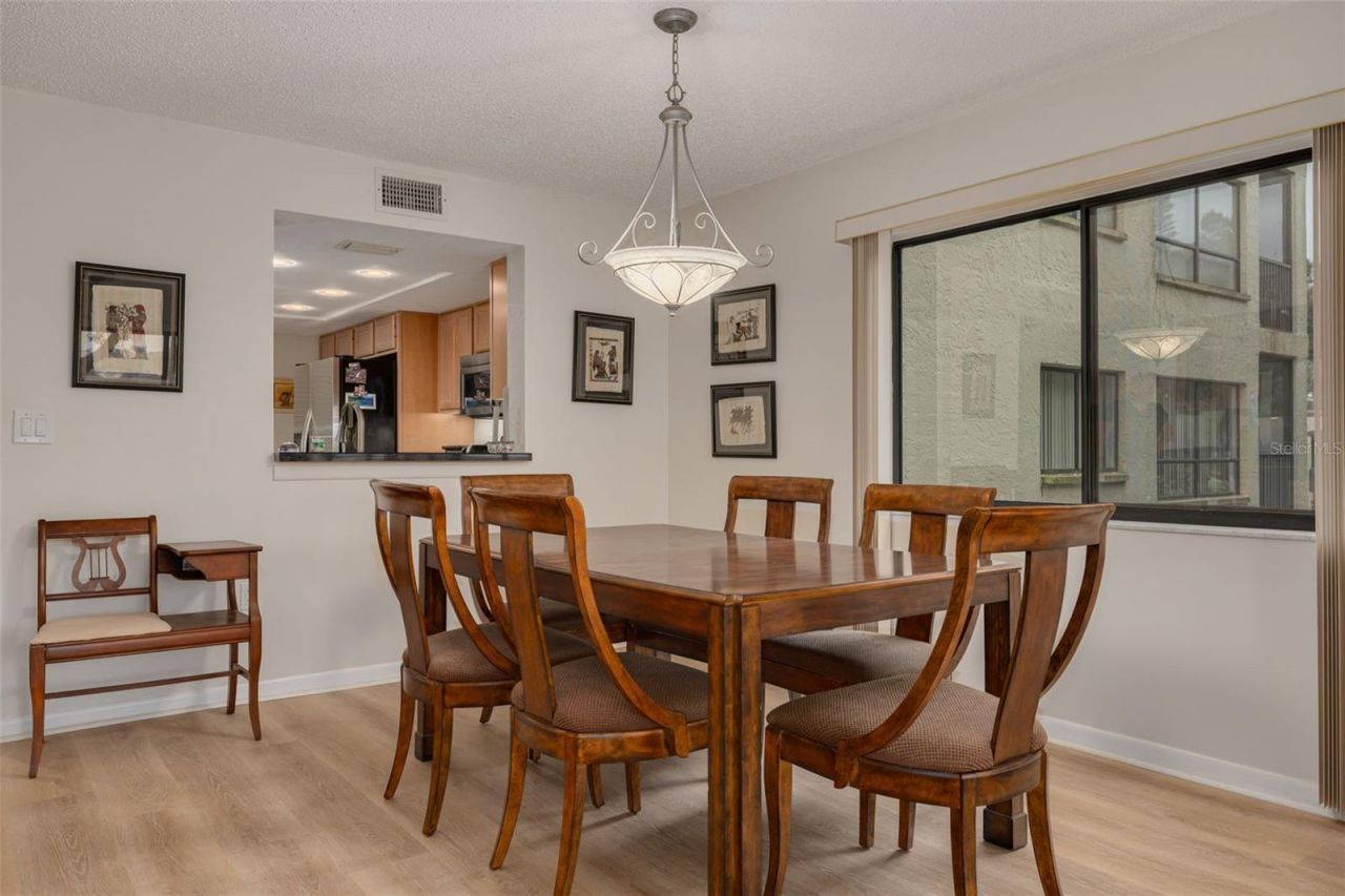 700 Starkey Road, Unit 323, Largo, FL 33771 Photo
