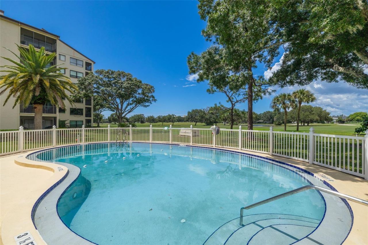 700 Starkey Road, Unit 323, Largo, FL 33771 Photo