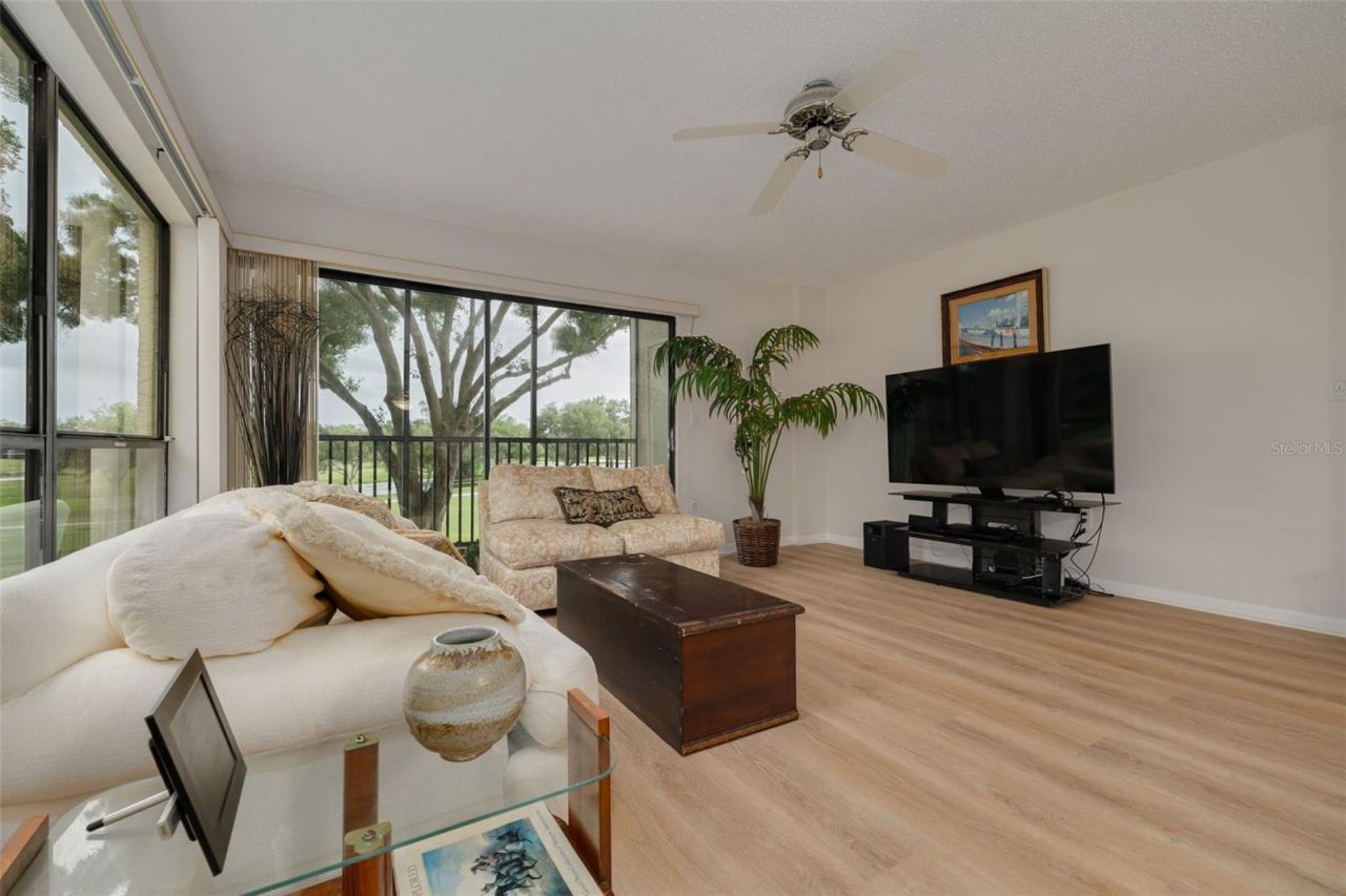 700 Starkey Road, Unit 323, Largo, FL 33771 Photo