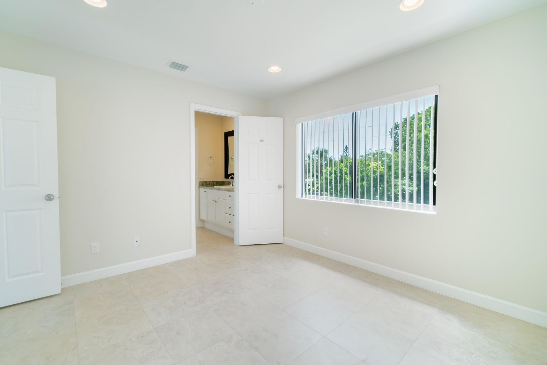 6410 N Dixie Highway, Boca Raton, FL 33487 Photo