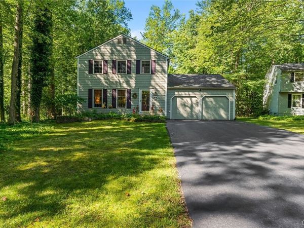 8728 Marinus Drive , Baldwinsville, NY 13027