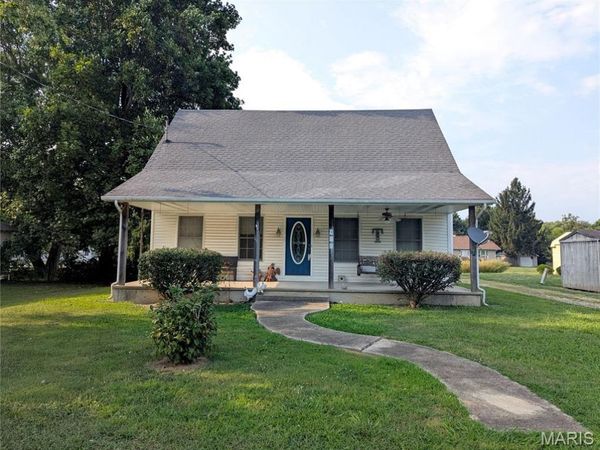 403 W Tower Street, Mulberry Grove, IL 62262