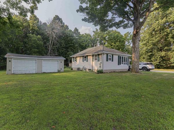 429 E WASHINGTON STREET, Gillett, WI 54124