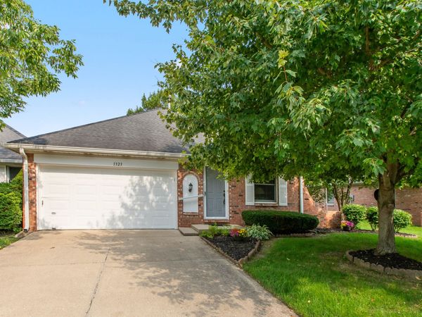 1323 Holiday Lane W, Brownsburg, IN 46112