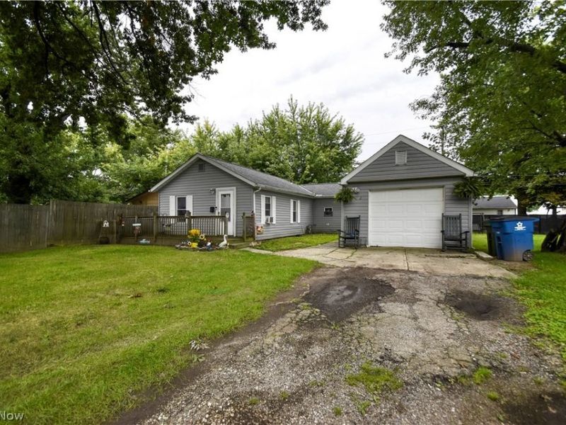 902 Quentin Road, Eastlake, OH 44095 Photo 1
