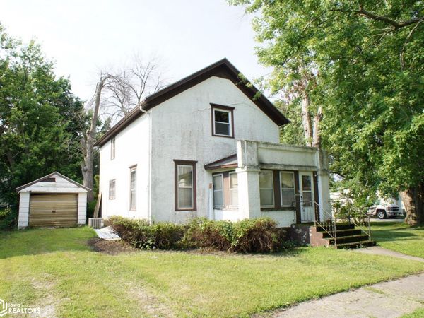 1124 Division Street, Webster City, IA 50595