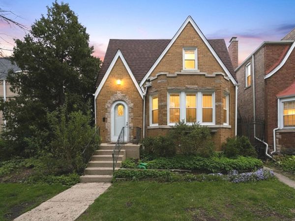 5919 N Bernard Street , Chicago, IL 60659