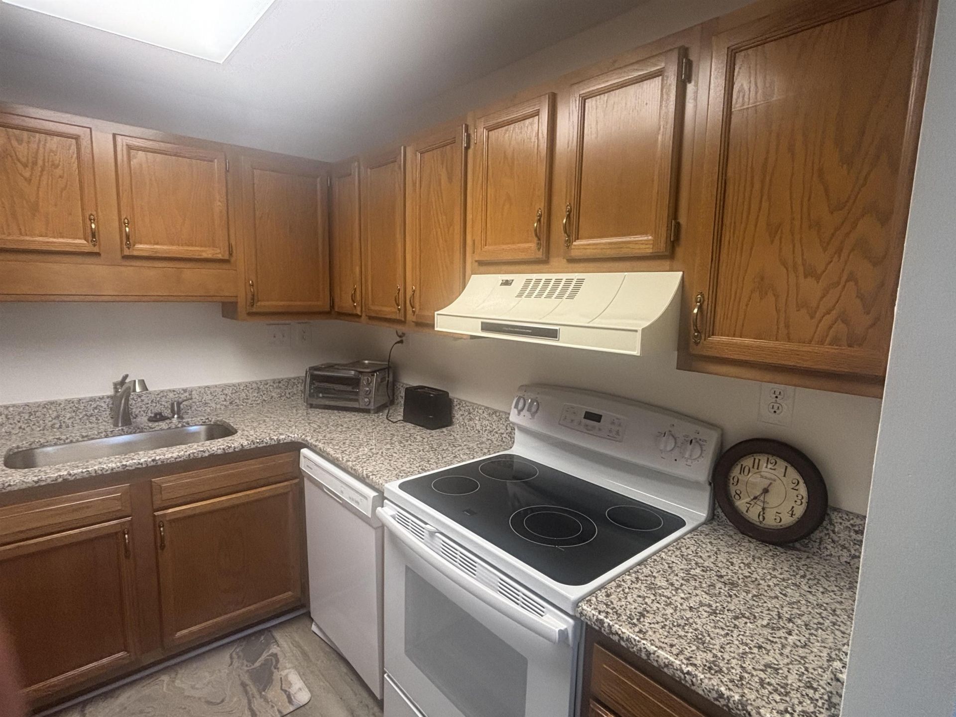 5001 Little River Rd.  Photo 6