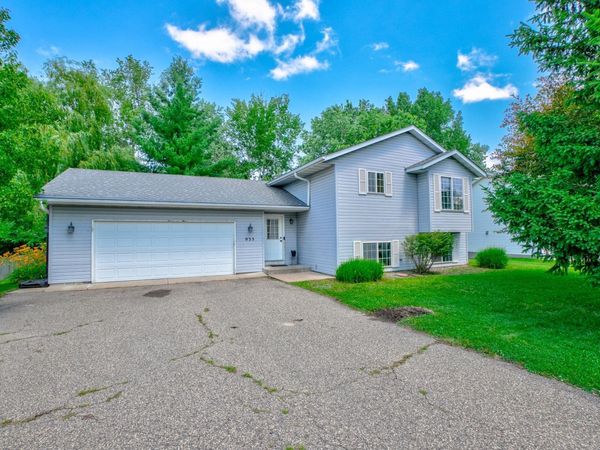 935 2nd Avenue SW, Forest Lake, MN 55025