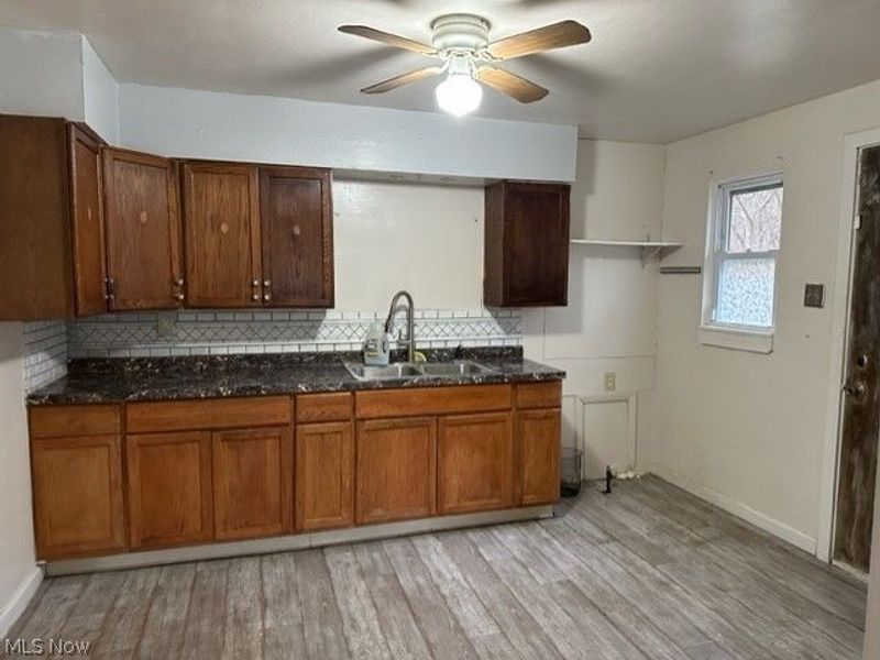 48 6th Street , Campbell, OH 44405 Photo 4