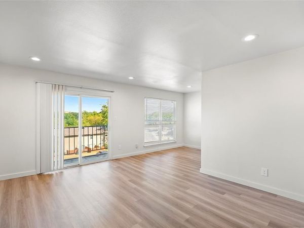 3819 Southway DR, Unit 211, Austin, TX 78704