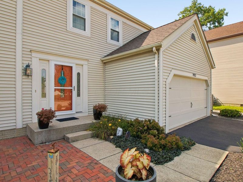 7973 Brookpoint Place , Westerville, OH 43081 Photo 4