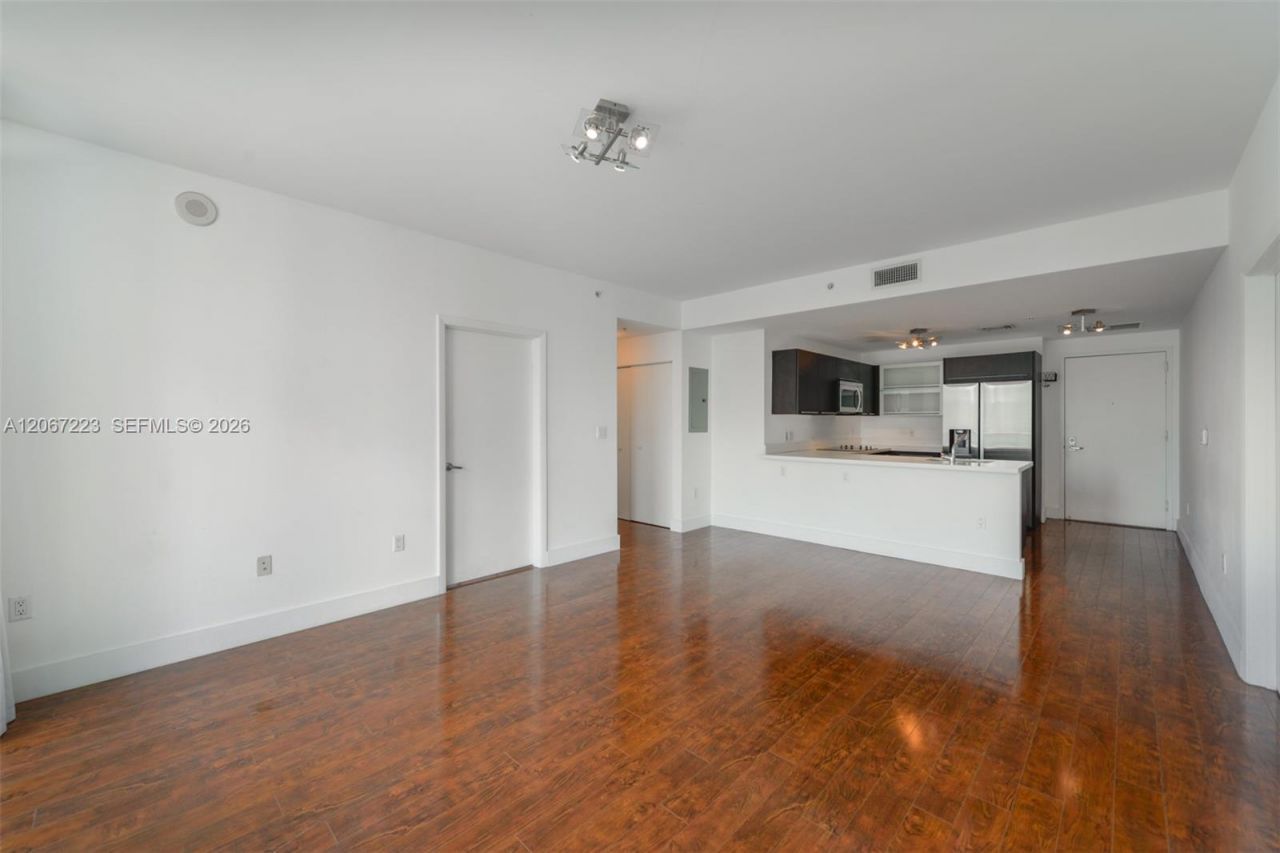 90 SW 3rd St , Unit 2501, Miami, FL 33130 Photo