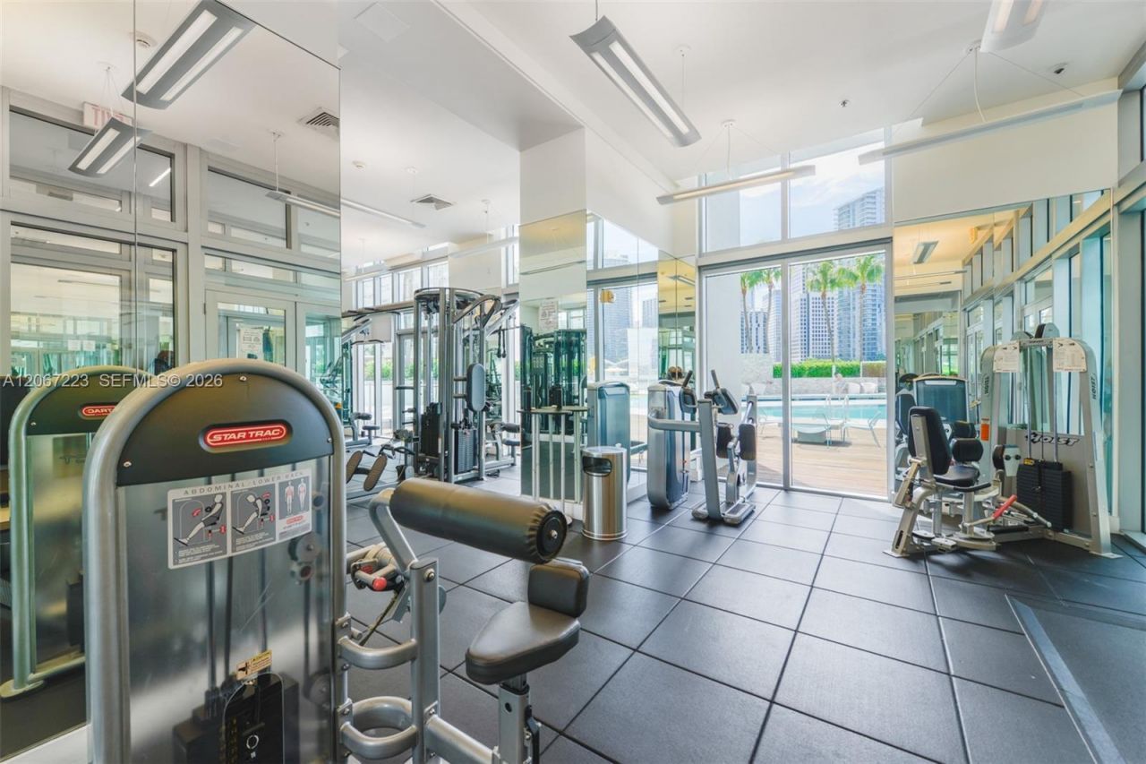 90 SW 3rd St , Unit 2501, Miami, FL 33130 Photo