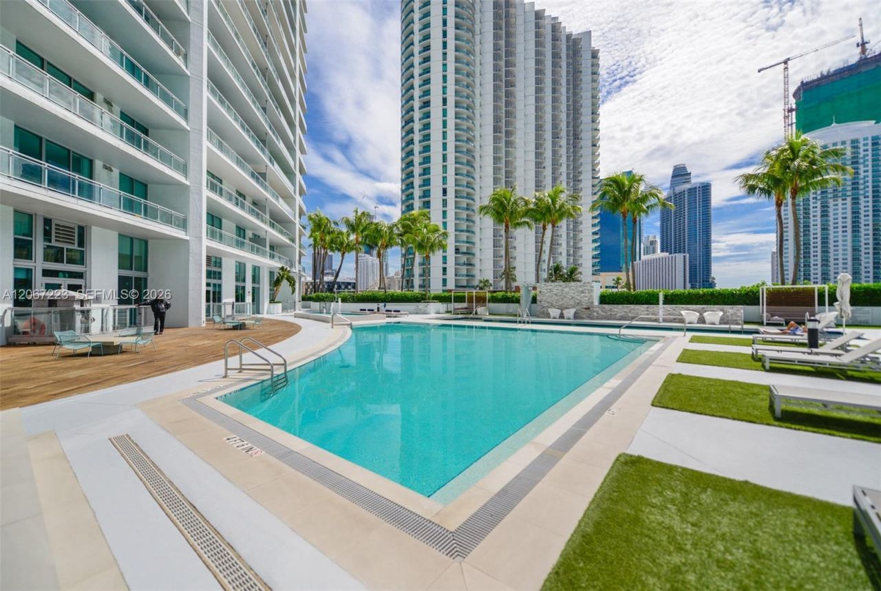 90 SW 3rd St , Unit 2501, Miami, FL 33130 Photo