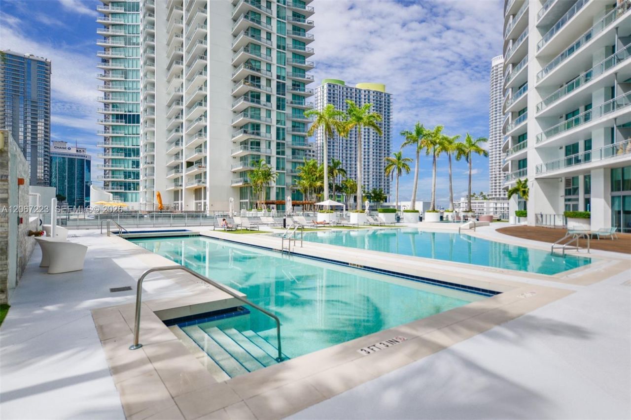 90 SW 3rd St , Unit 2501, Miami, FL 33130 Photo