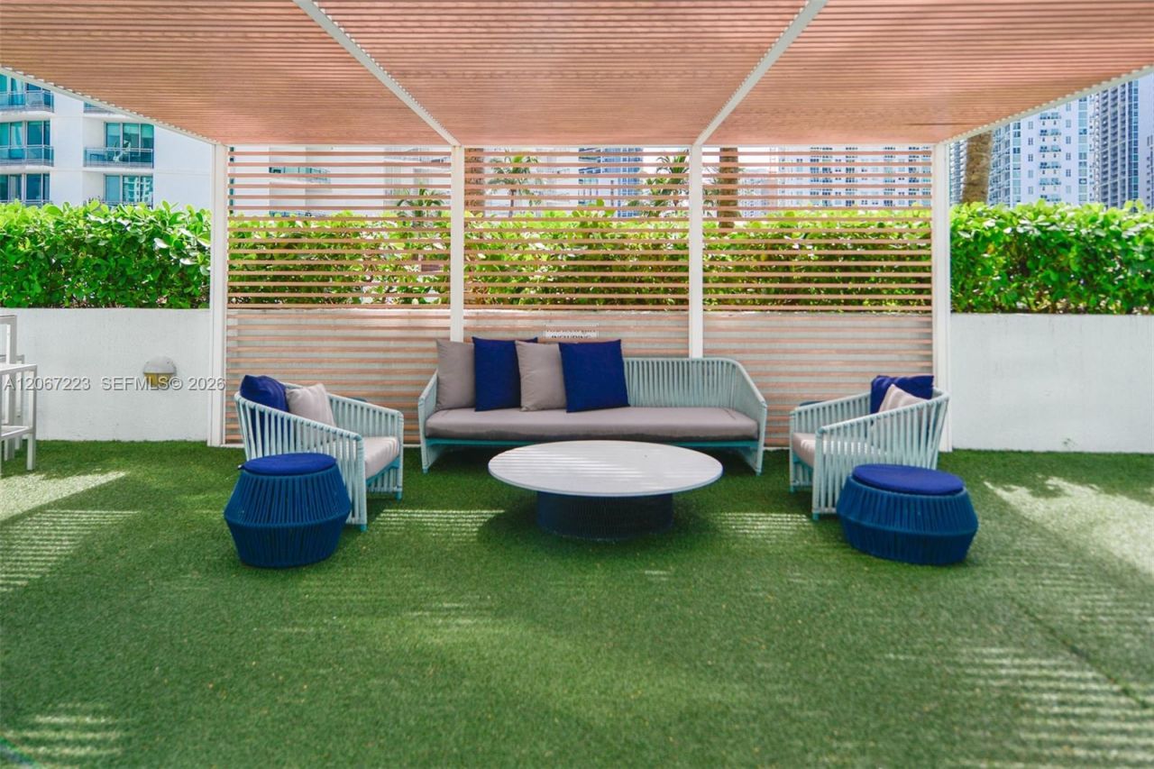 90 SW 3rd St , Unit 2501, Miami, FL 33130 Photo