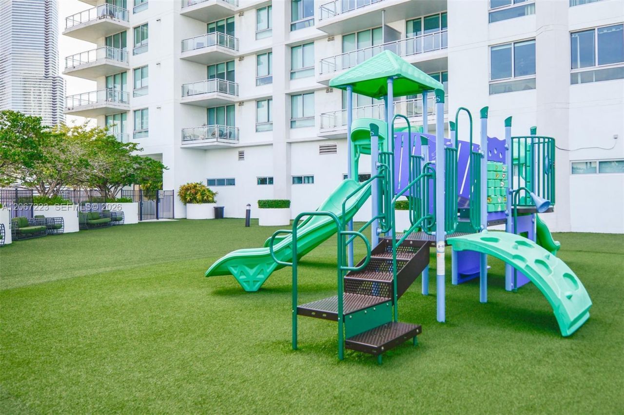 90 SW 3rd St , Unit 2501, Miami, FL 33130 Photo