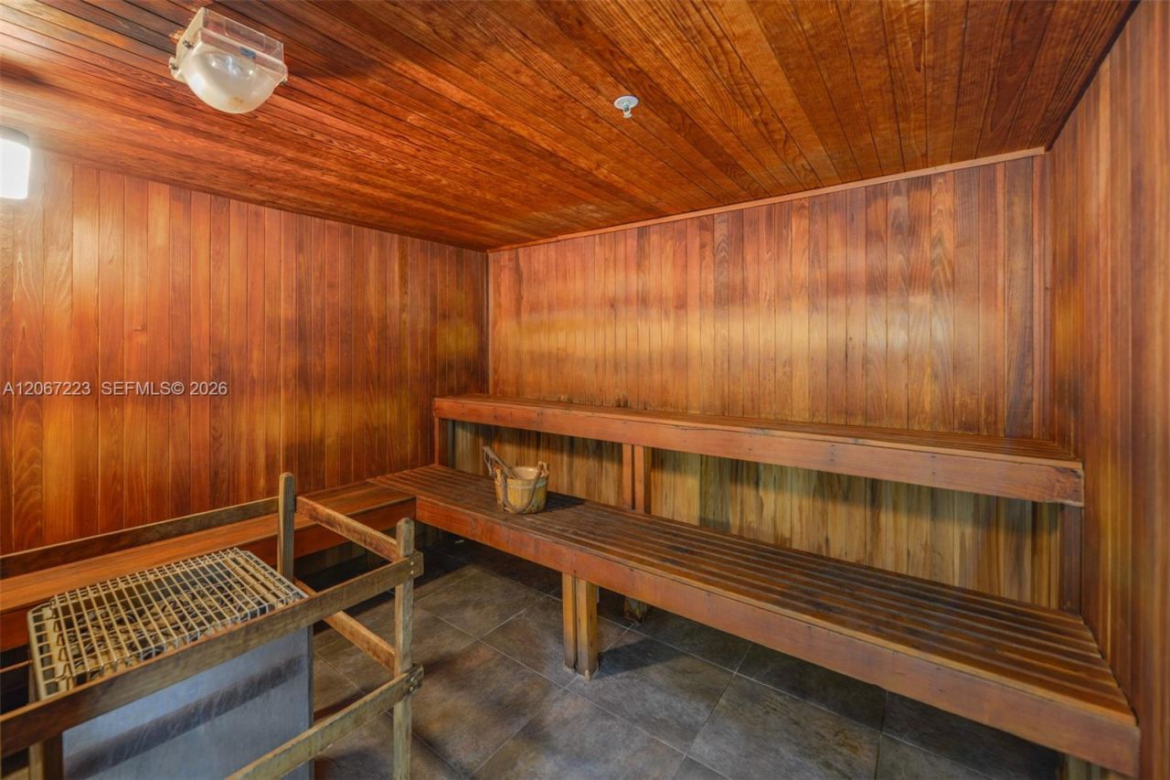 90 SW 3rd St , Unit 2501, Miami, FL 33130 Photo