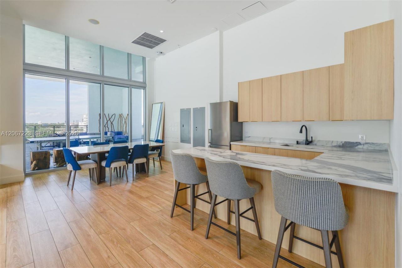 90 SW 3rd St , Unit 2501, Miami, FL 33130 Photo