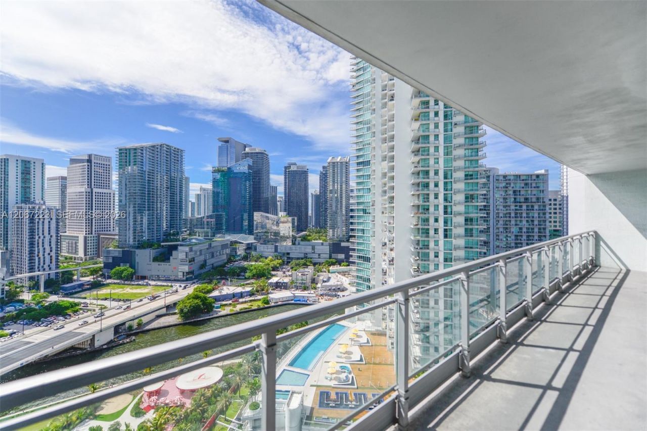 90 SW 3rd St , Unit 2501, Miami, FL 33130 Photo
