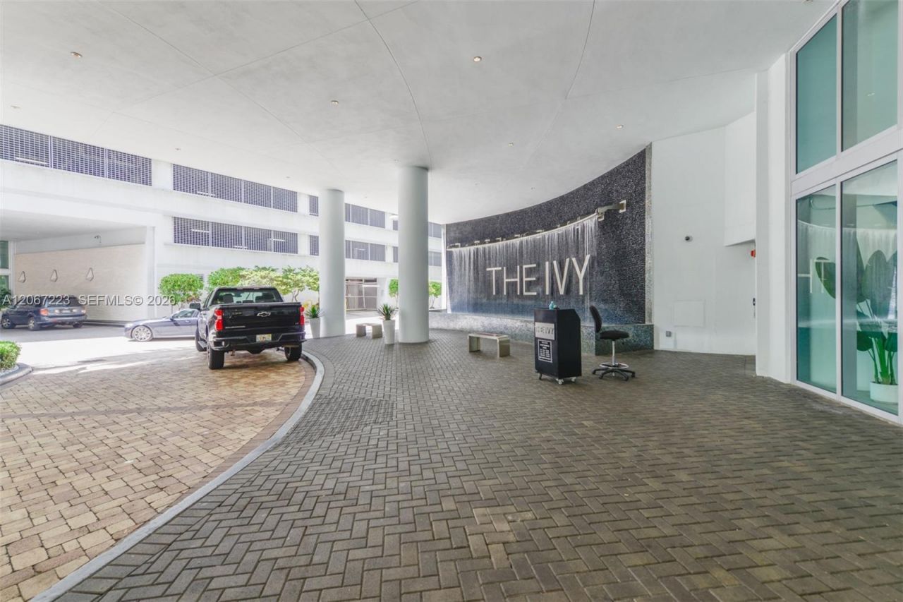 90 SW 3rd St , Unit 2501, Miami, FL 33130 Photo
