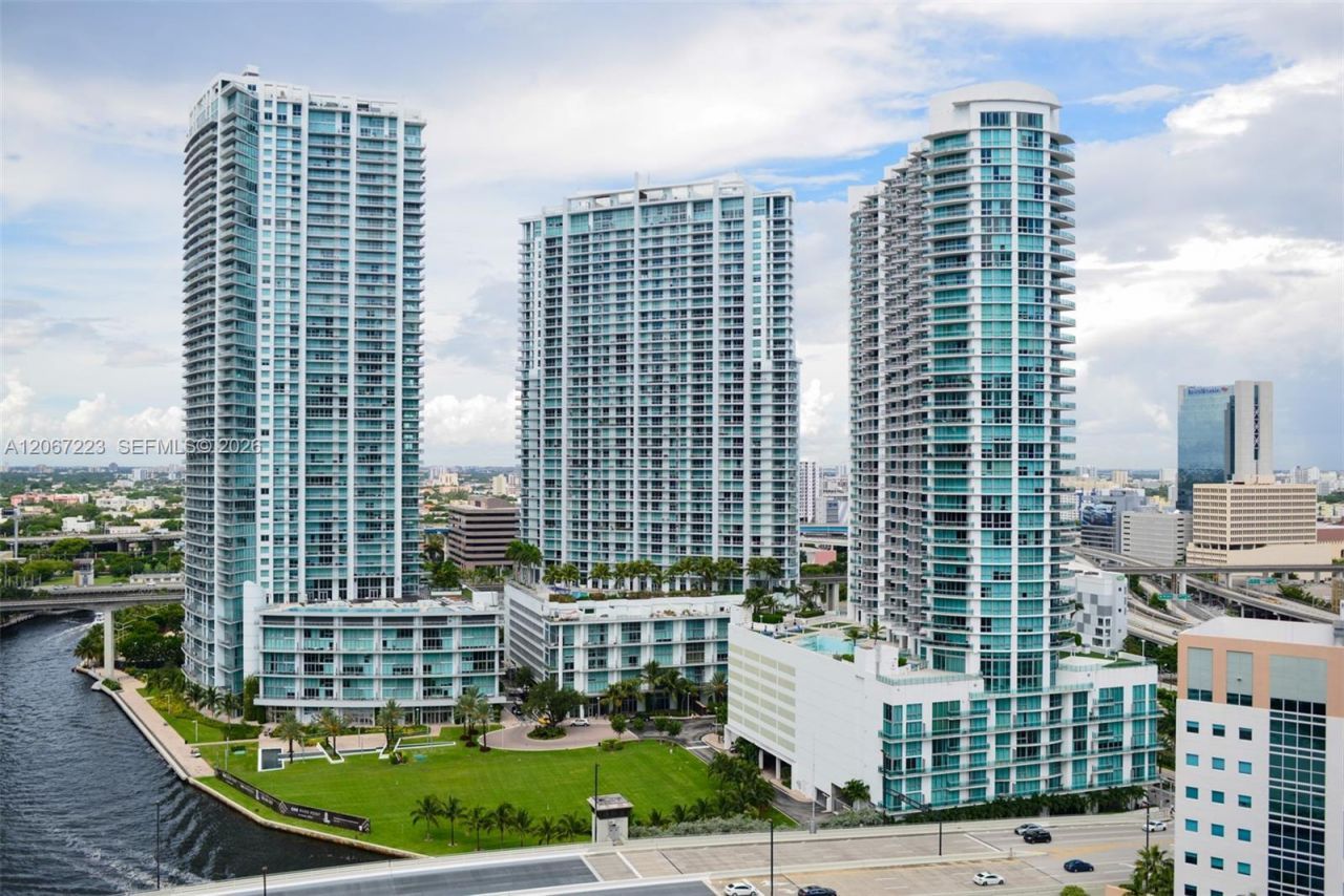 90 SW 3rd St , Unit 2501, Miami, FL 33130 Photo