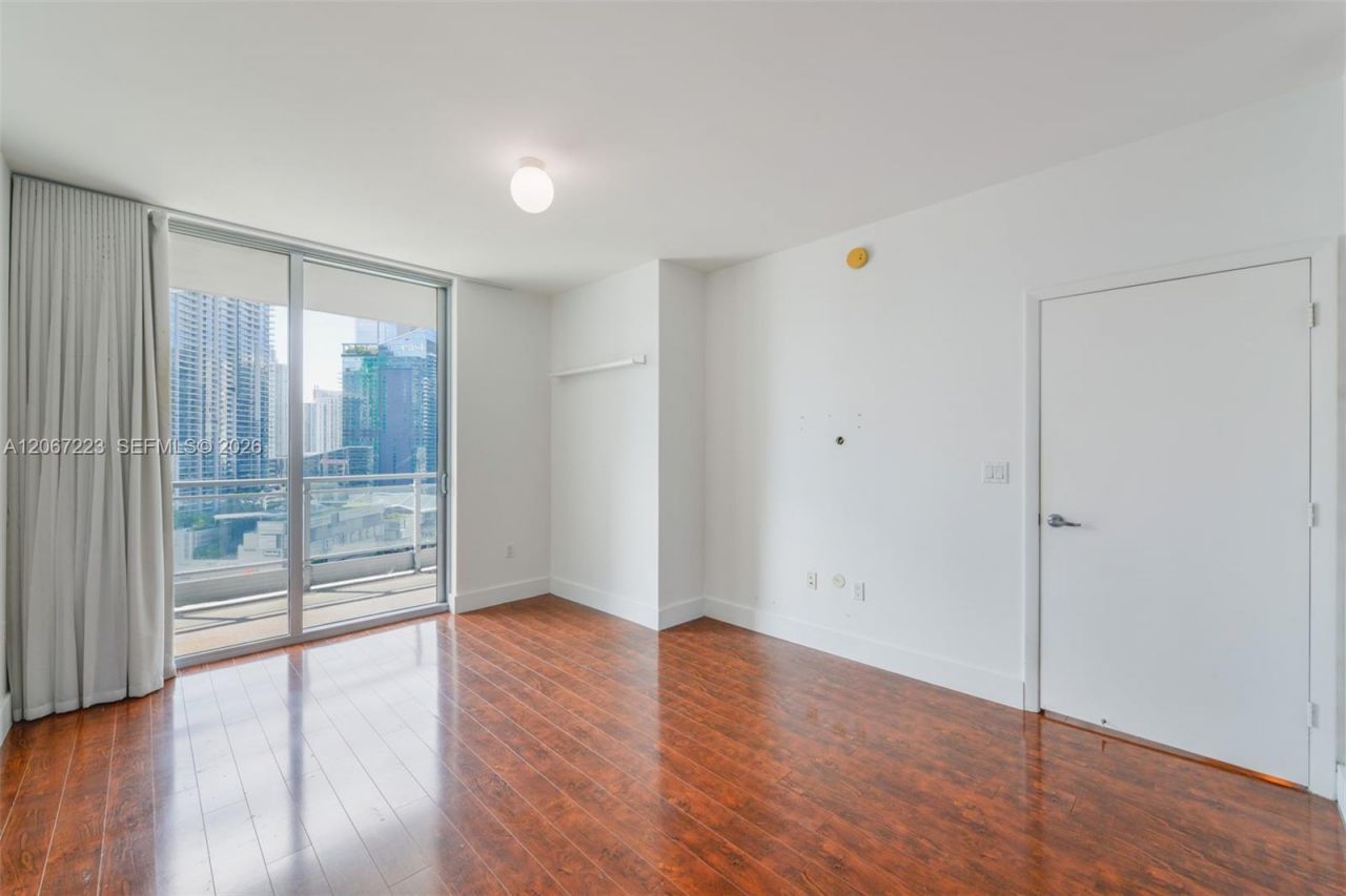 90 SW 3rd St , Unit 2501, Miami, FL 33130 Photo