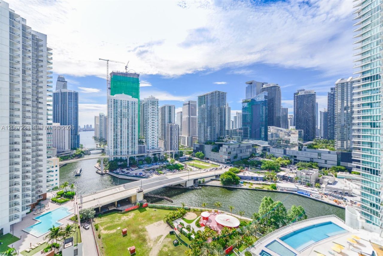 90 SW 3rd St , Unit 2501, Miami, FL 33130 Photo