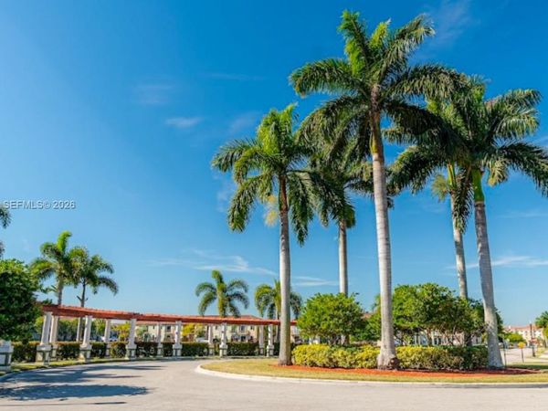 607 NE 35th Ave , Unit 607, Homestead, FL 33033