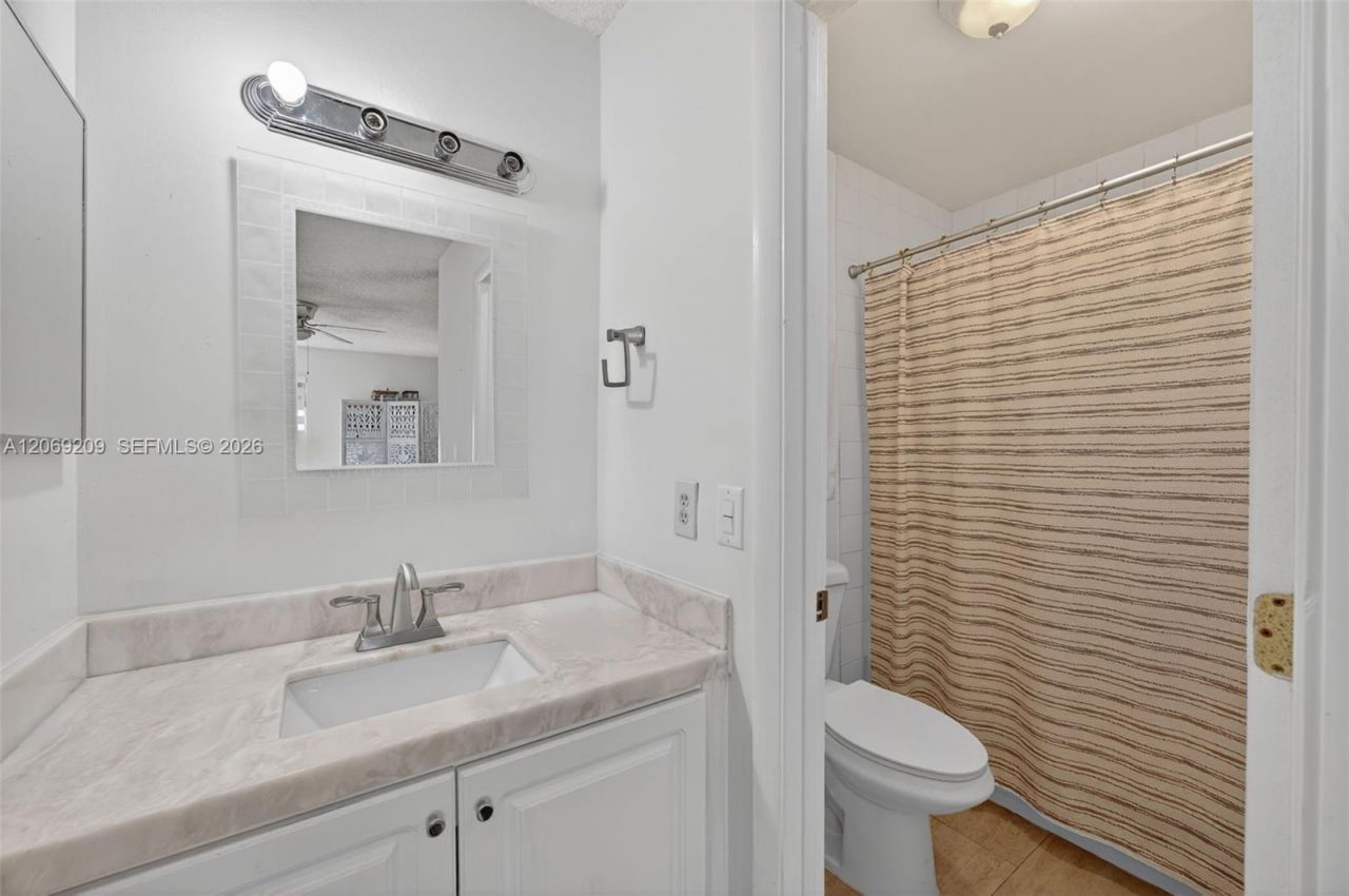 10425 SW 154th Ct , Unit 6, Miami, FL 33196 Photo