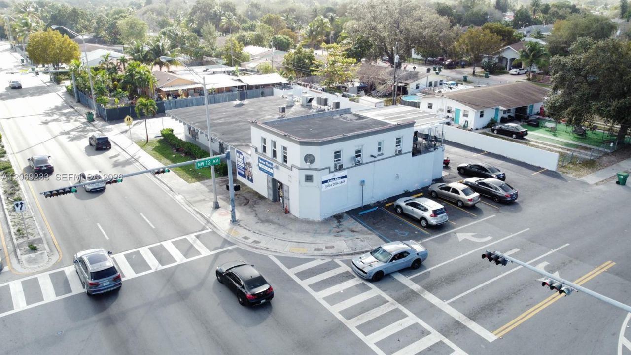 1186 NW 103rd St , Unit 2, Miami, FL 33150 Photo