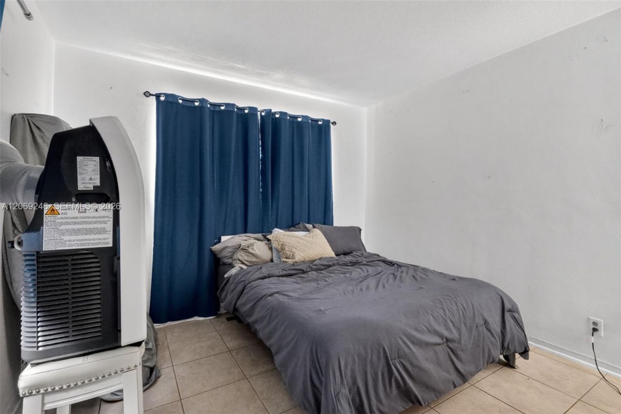 5816 Cleveland St, Unit 2, Hollywood, FL 33021 Photo