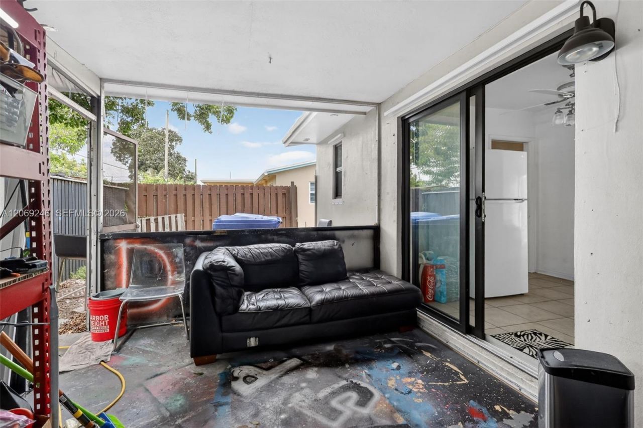 5816 Cleveland St, Unit 2, Hollywood, FL 33021 Photo