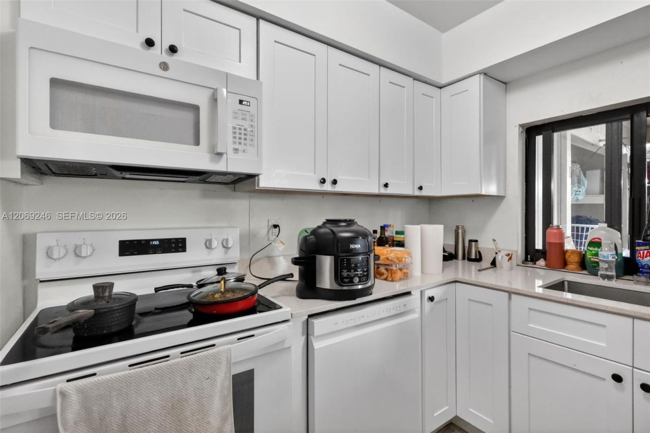 5816 Cleveland St, Unit 2, Hollywood, FL 33021 Photo