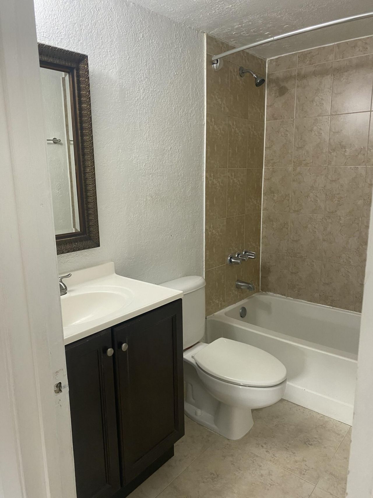 8185 NW 7th Street, Unit 103, Miami, FL 33126 Photo