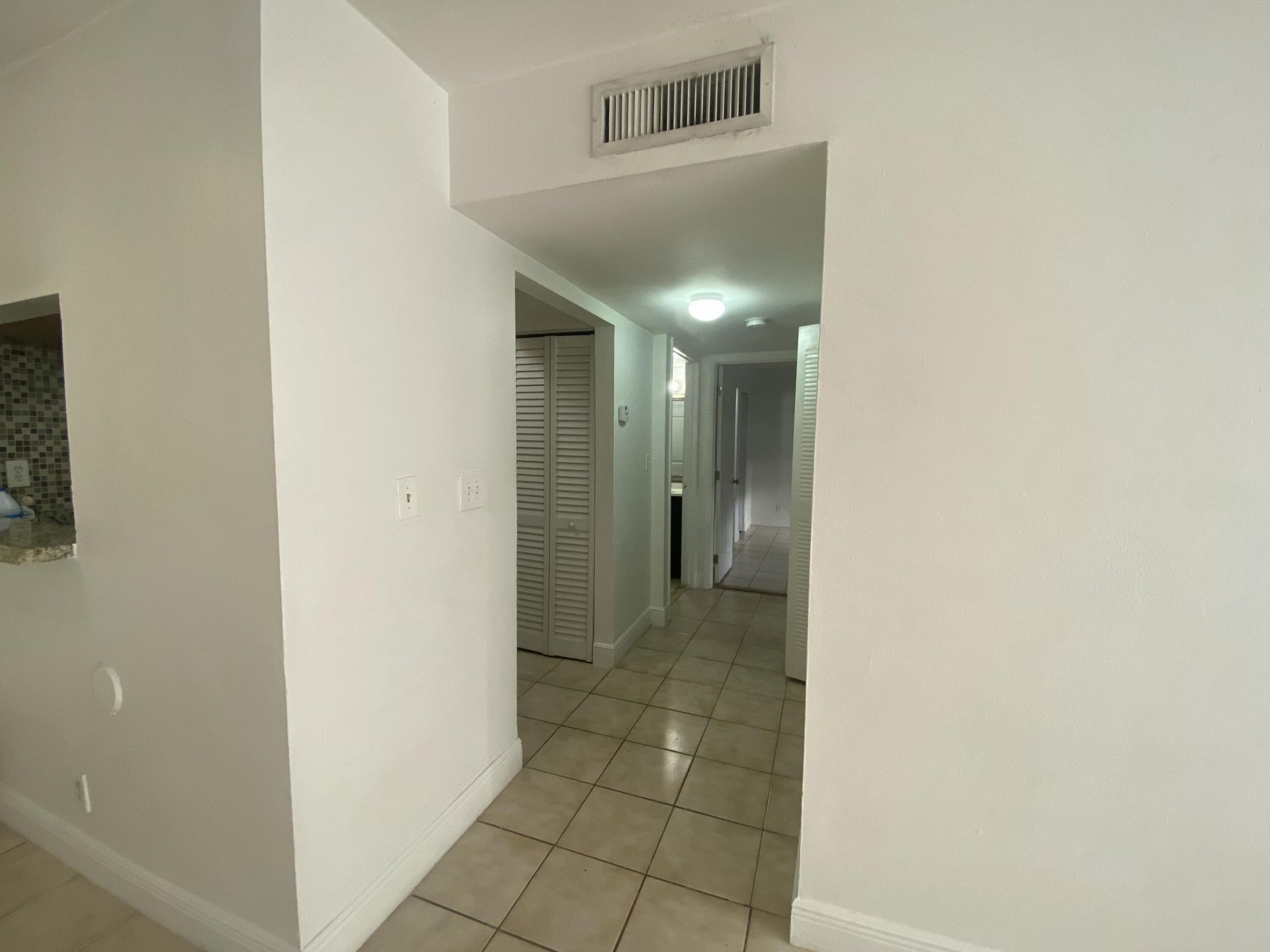 8185 NW 7th Street, Unit 103, Miami, FL 33126 Photo