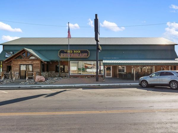 506 GLENN ST, Wall, SD 57790