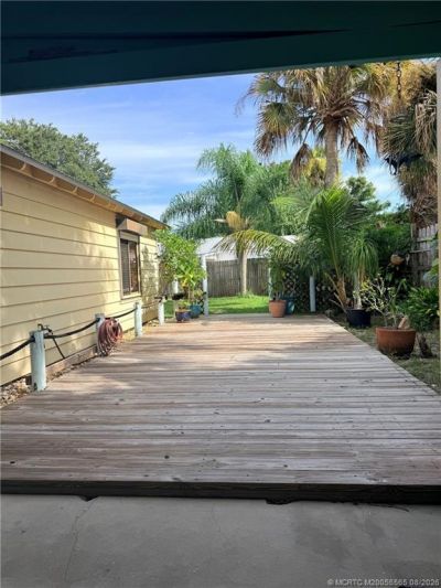 2310 NE Park Street, Jensen Beach, FL 34957 Photo