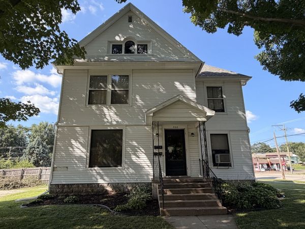 300 W Main Street, Morrison, IL 61270