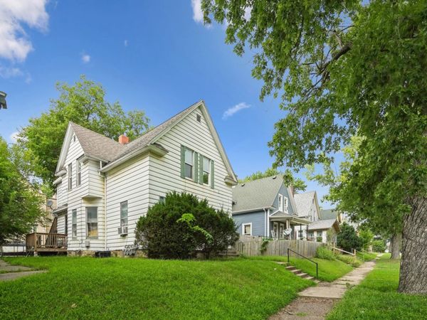924 14 1/2 Street , Rock Island, IL 61201