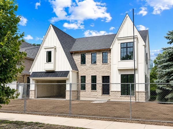 515 S Parkview Avenue , Elmhurst, IL 60126