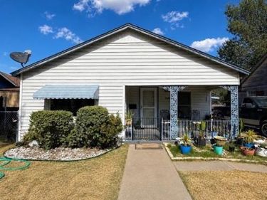 2118 Roosevelt Avenue, Fort Worth, TX 76164